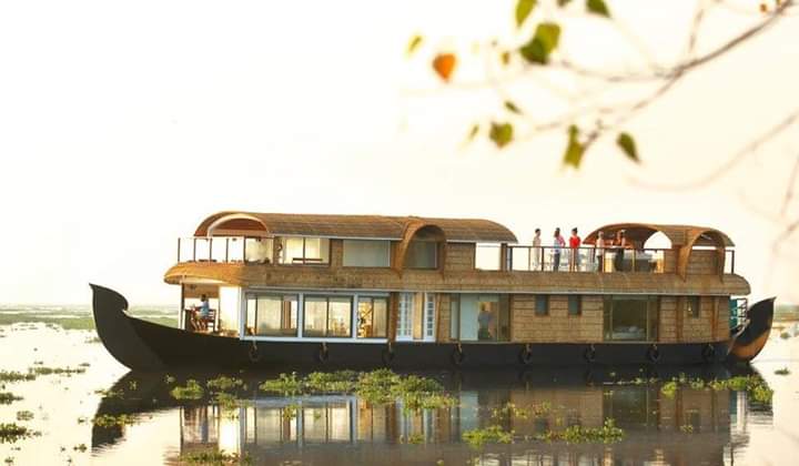 House Boats in Alleppey | Kerala | Houseboat Rates